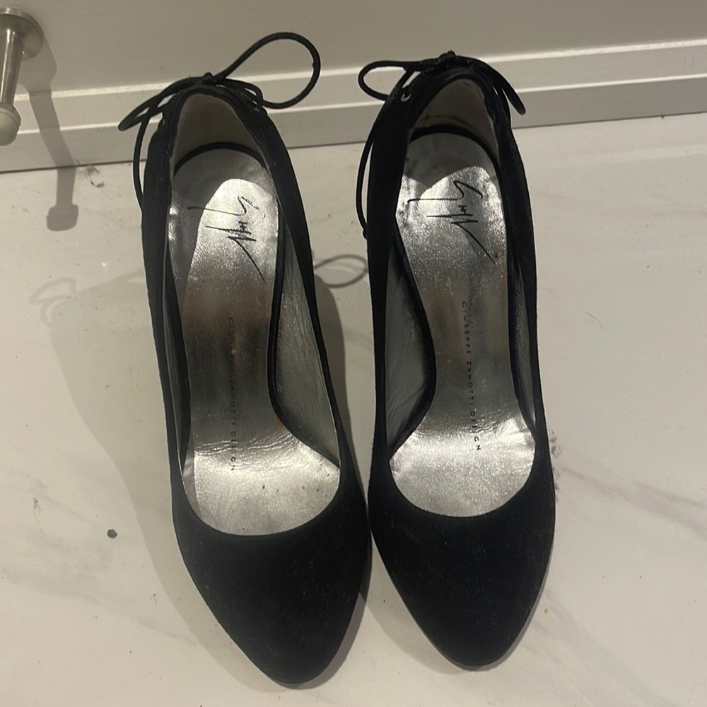 Giuseppe zanotti design shoes